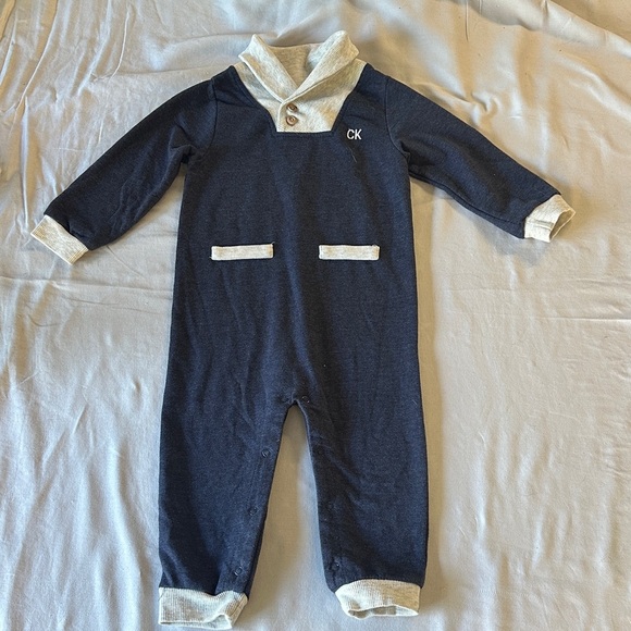 Calvin Klein Kids - NWOT - One Piece in Navy and Cream - Romper/Jumpsuit - Picture 1 of 3